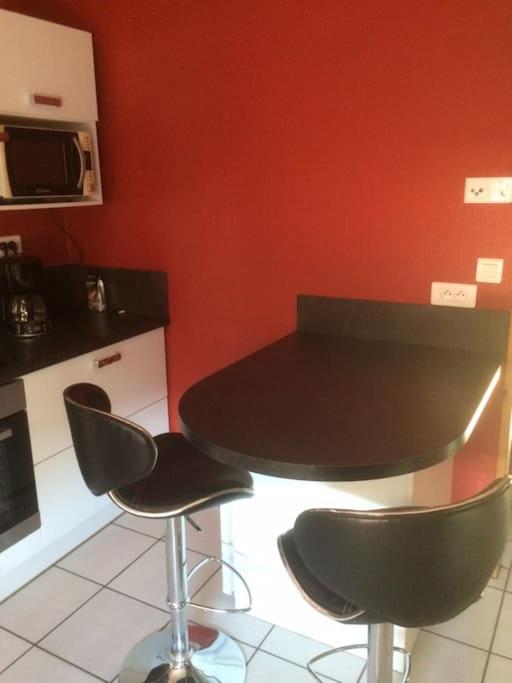 Le Coin Tranquille au pied du Puy de Dôme Apartamento Pontgibaud Exterior foto